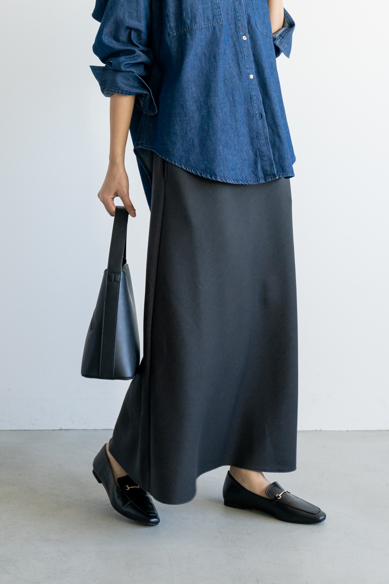 ���C�g�_���{�[���t���A�X�J�[�g